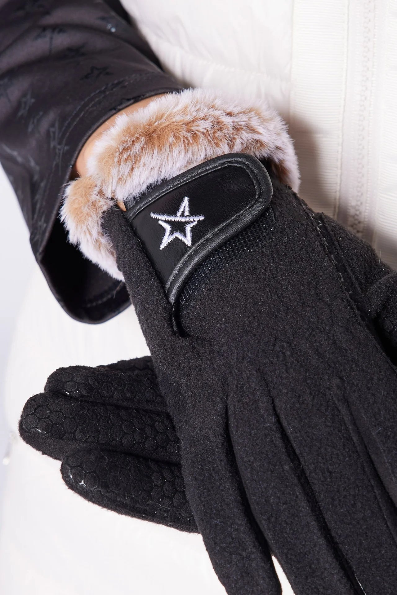 Swing out Sister Black Winter Fur Edged Gloves